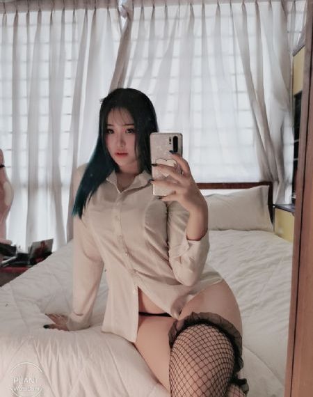 扒开美女下面进去_4K在线视频播放