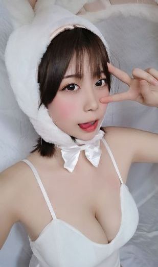 为什么老师会在这里免费观看全集_JVID性感写真